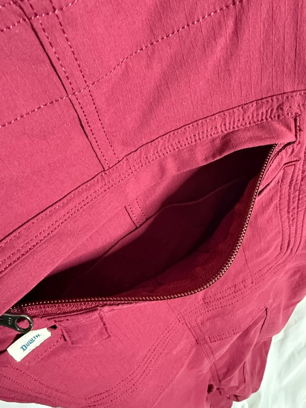 Duluth Trading Co Wine heirloom gardening Short Overalls - Picture 6 of 15